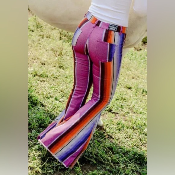RANCH DRESS’N PURPLE SERAPE SUPER FLARES - Picture 2 of 2